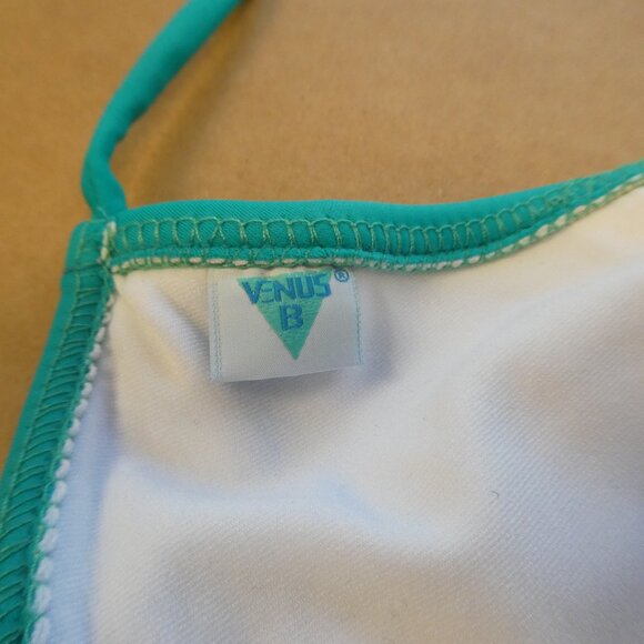 Venus Green Bikini Top Size: B - Picture 4 of 5